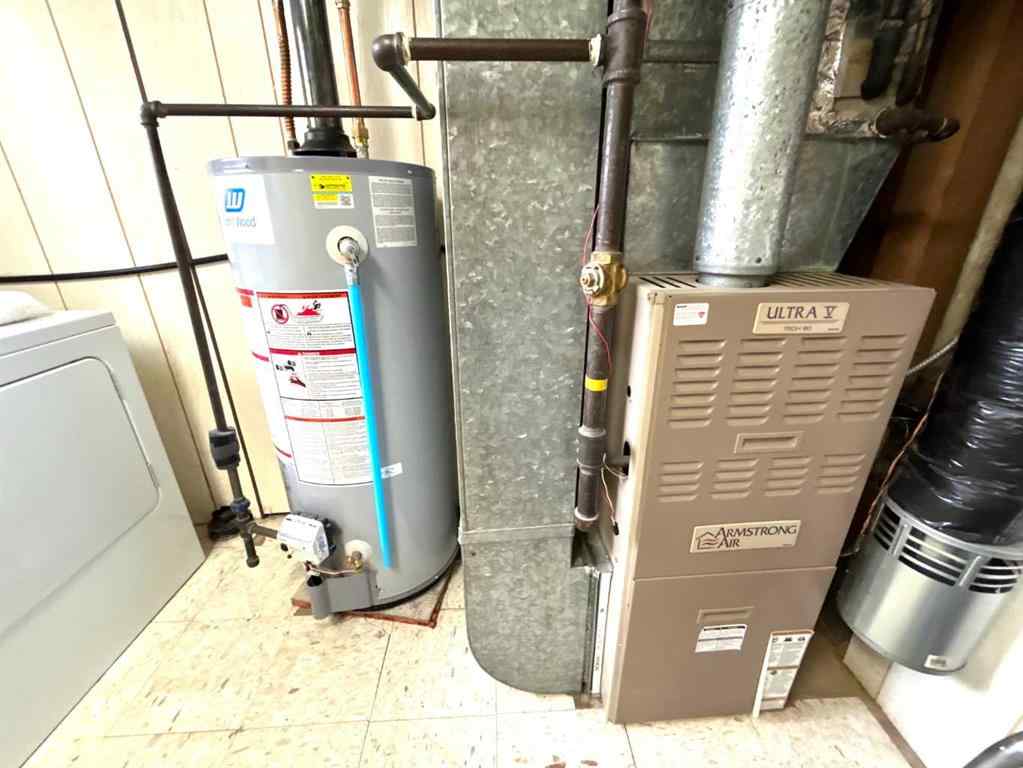 MLS® A2264572 - 1923 Crestwood Drive SE in Crestwood-Norwood Medicine Hat, Residential