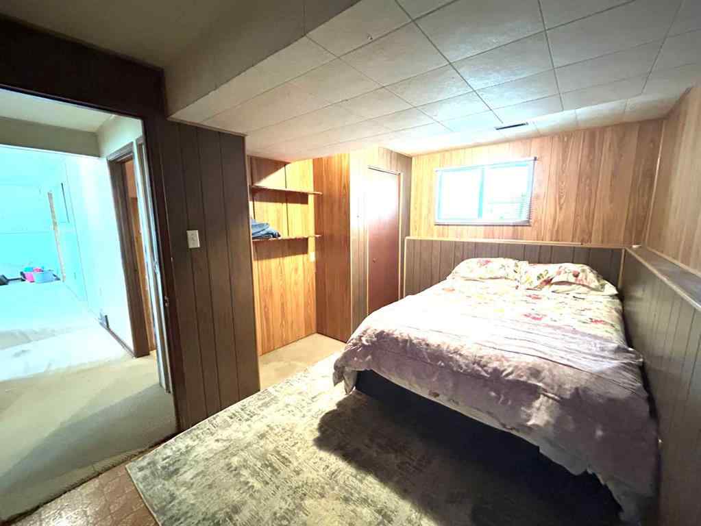 MLS® A2264572 - 1923 Crestwood Drive SE in Crestwood-Norwood Medicine Hat, Residential