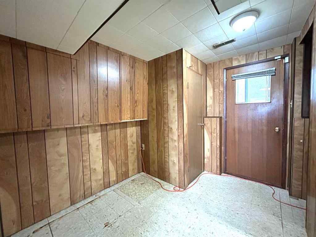 MLS® A2264572 - 1923 Crestwood Drive SE in Crestwood-Norwood Medicine Hat, Residential