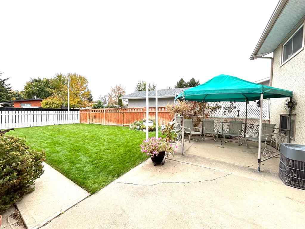 MLS® A2264572 - 1923 Crestwood Drive SE in Crestwood-Norwood Medicine Hat, Residential