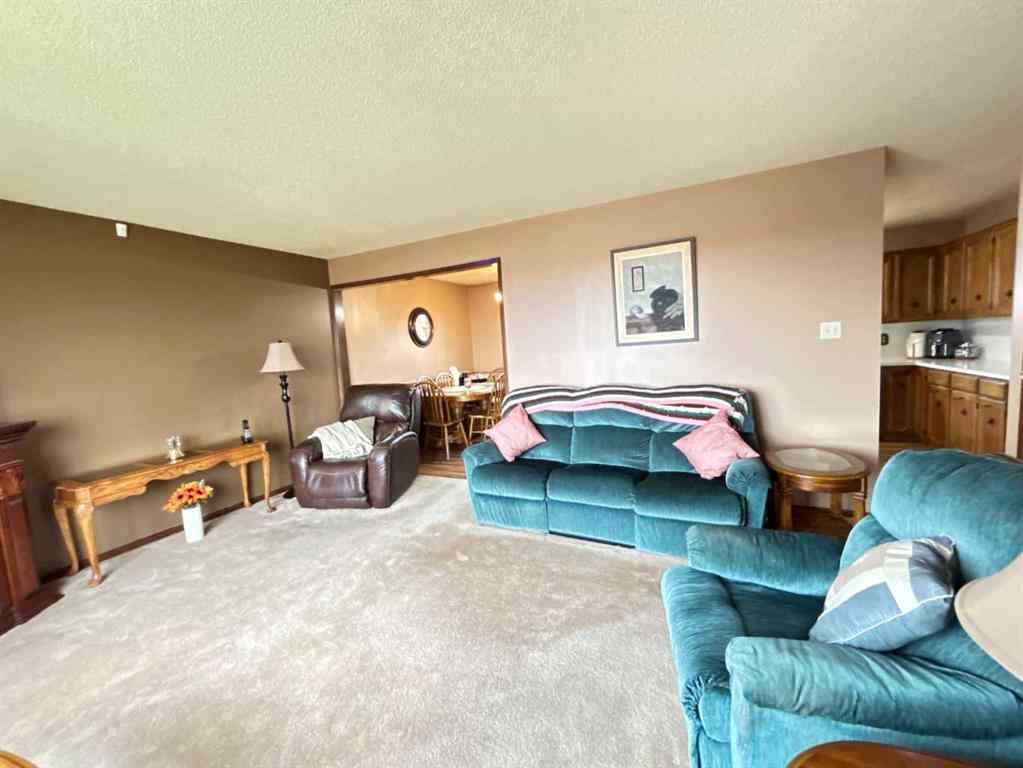 MLS® A2264572 - 1923 Crestwood Drive SE in Crestwood-Norwood Medicine Hat, Residential