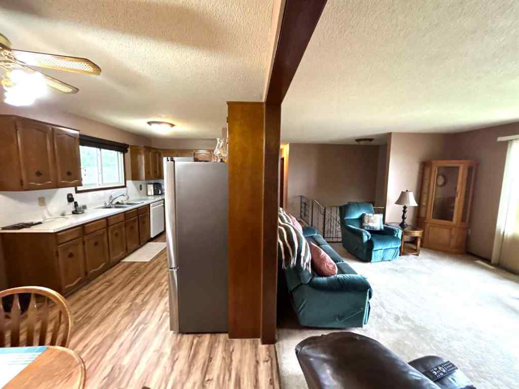 MLS® A2264572 - 1923 Crestwood Drive SE in Crestwood-Norwood Medicine Hat, Residential