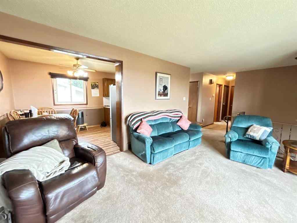 MLS® A2264572 - 1923 Crestwood Drive SE in Crestwood-Norwood Medicine Hat, Residential