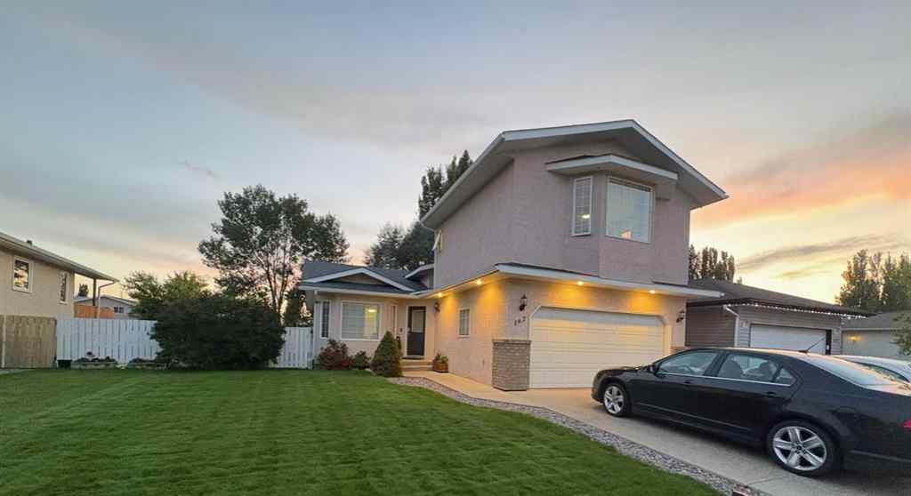 MLS® A2264578 - 167 Mt Rundle Road W in Mountain Heights Lethbridge, Residential