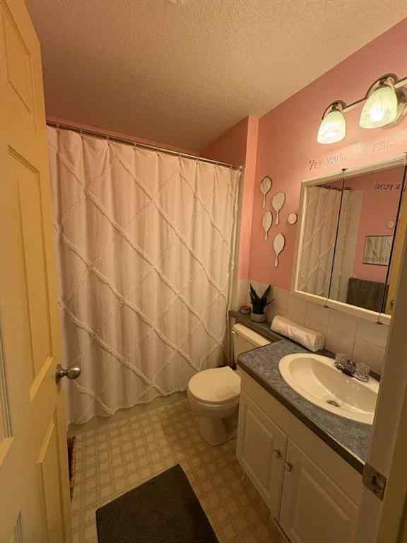 MLS® A2264578 - 167 Mt Rundle Road W in Mountain Heights Lethbridge, Residential