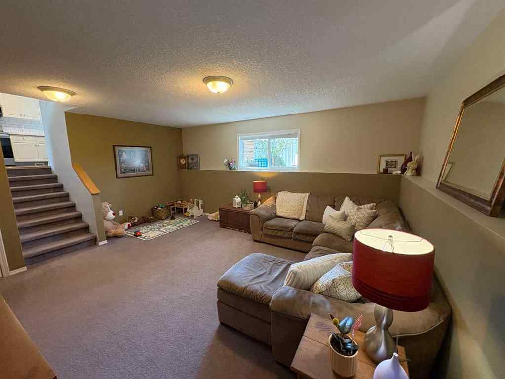 MLS® A2264578 - 167 Mt Rundle Road W in Mountain Heights Lethbridge, Residential