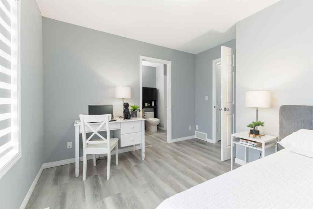 MLS® A2264586 - 126 Everhollow Heights SW in Evergreen Calgary, Residential