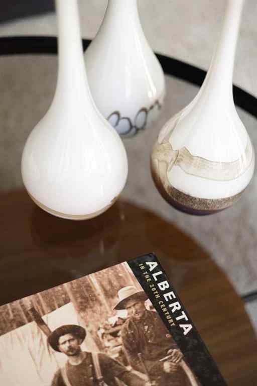 MLS® A2264586 - 126 Everhollow Heights SW in Evergreen Calgary, Residential