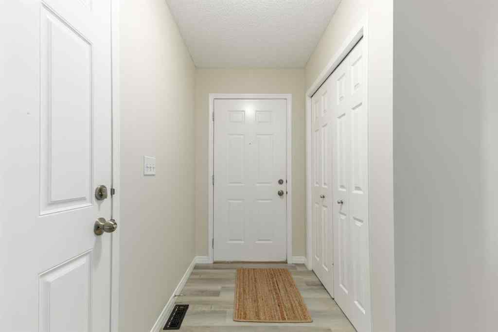 MLS® A2264586 - 126 Everhollow Heights SW in Evergreen Calgary, Residential