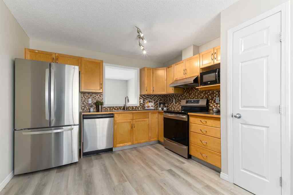 MLS® A2264586 - 126 Everhollow Heights SW in Evergreen Calgary, Residential