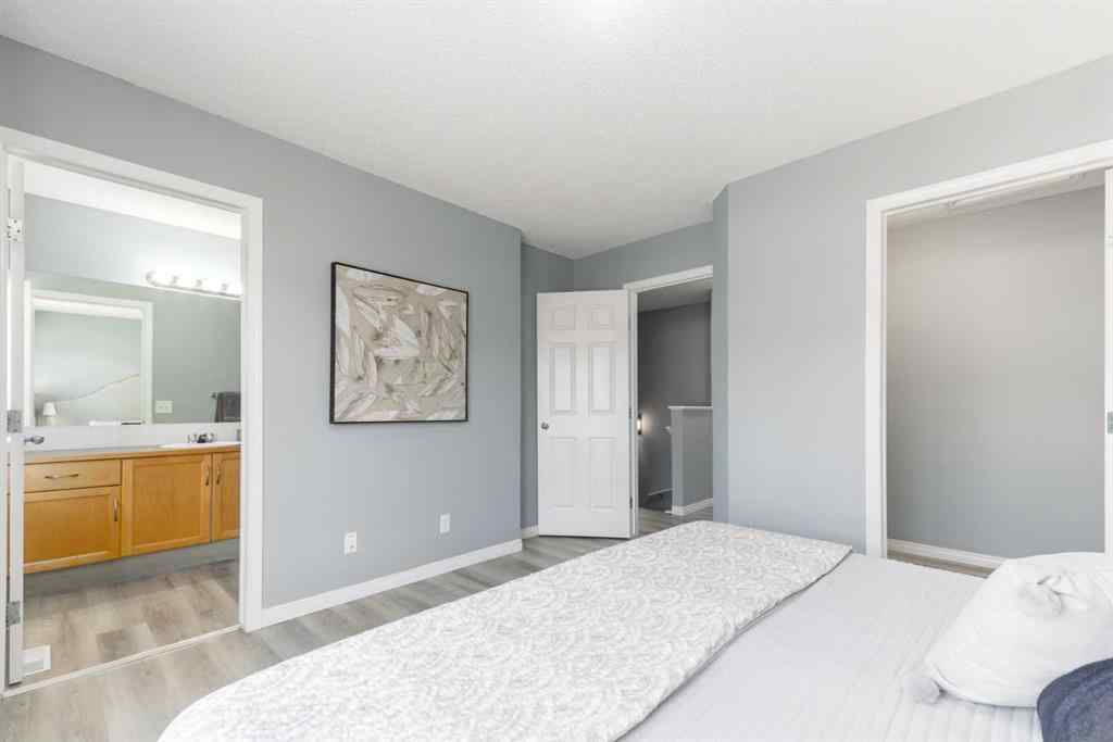 MLS® A2264586 - 126 Everhollow Heights SW in Evergreen Calgary, Residential