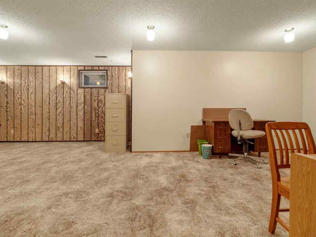 MLS® A2264587 - 5906 55 Street  in NONE Taber, Residential