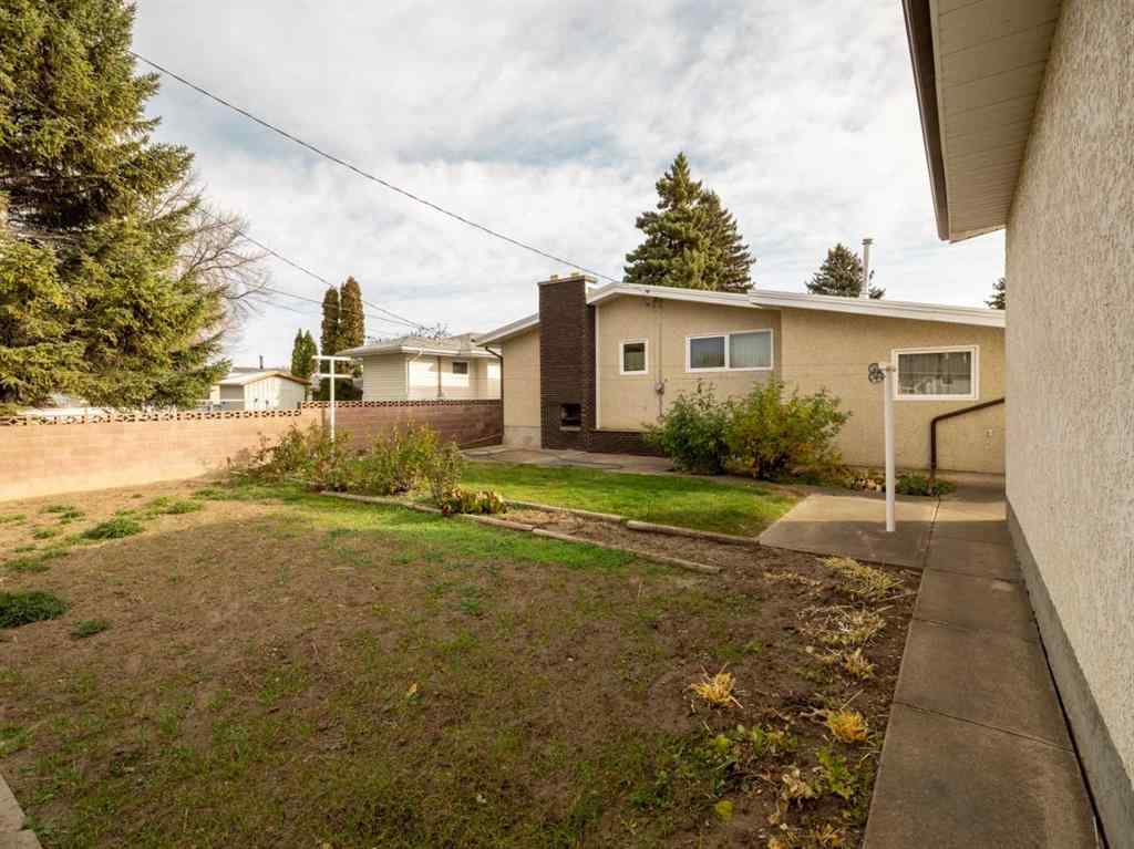 MLS® A2264587 - 5906 55 Street  in NONE Taber, Residential