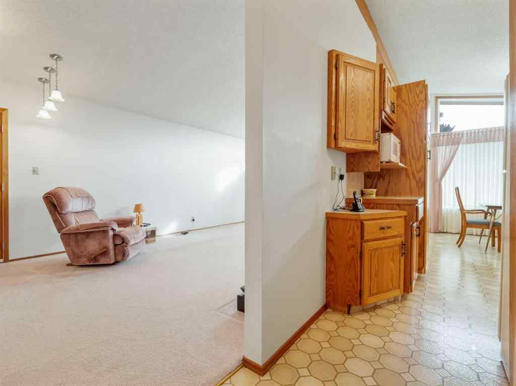 MLS® A2264587 - 5906 55 Street  in NONE Taber, Residential