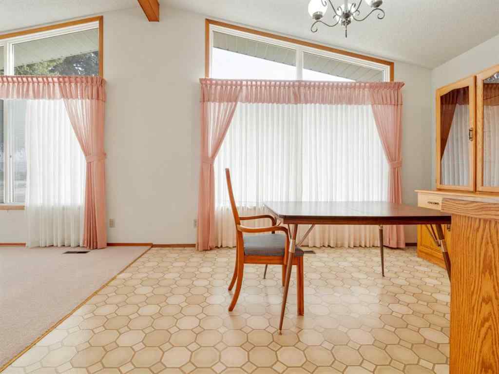 MLS® A2264587 - 5906 55 Street  in NONE Taber, Residential