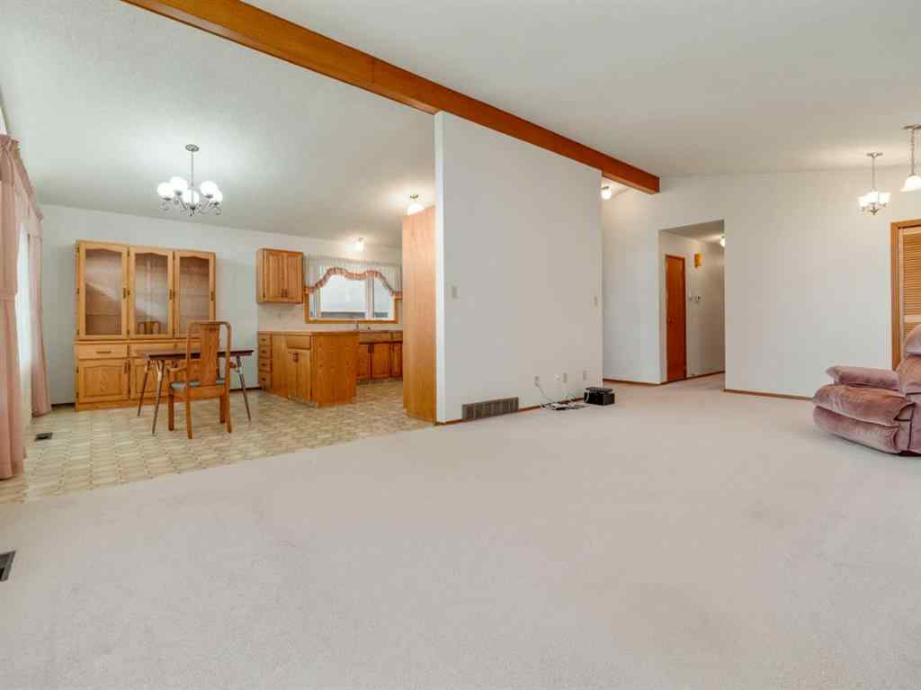 MLS® A2264587 - 5906 55 Street  in NONE Taber, Residential