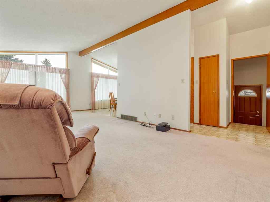 MLS® A2264587 - 5906 55 Street  in NONE Taber, Residential