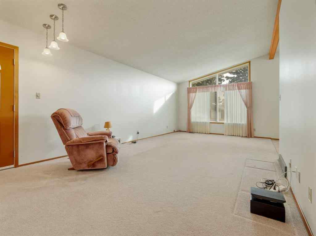 MLS® A2264587 - 5906 55 Street  in NONE Taber, Residential