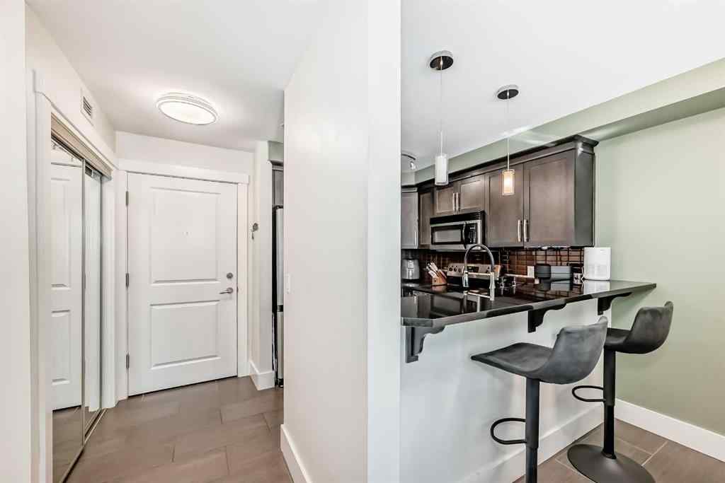 MLS® A2264589 - Unit #104 725 4 Street NE in Renfrew Calgary, Residential