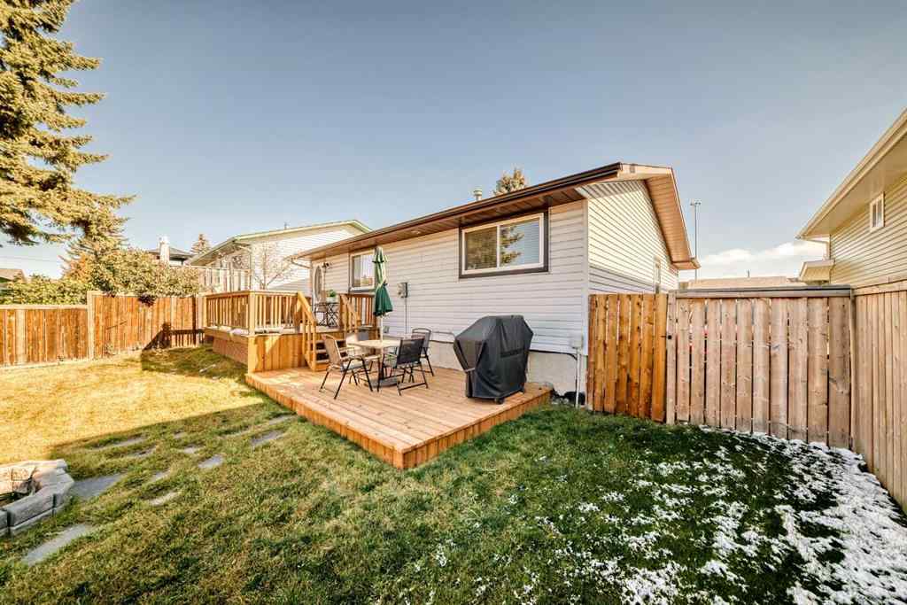 MLS® A2264590 - 67 Sandstone Crescent SE in Summerhill Airdrie, Residential