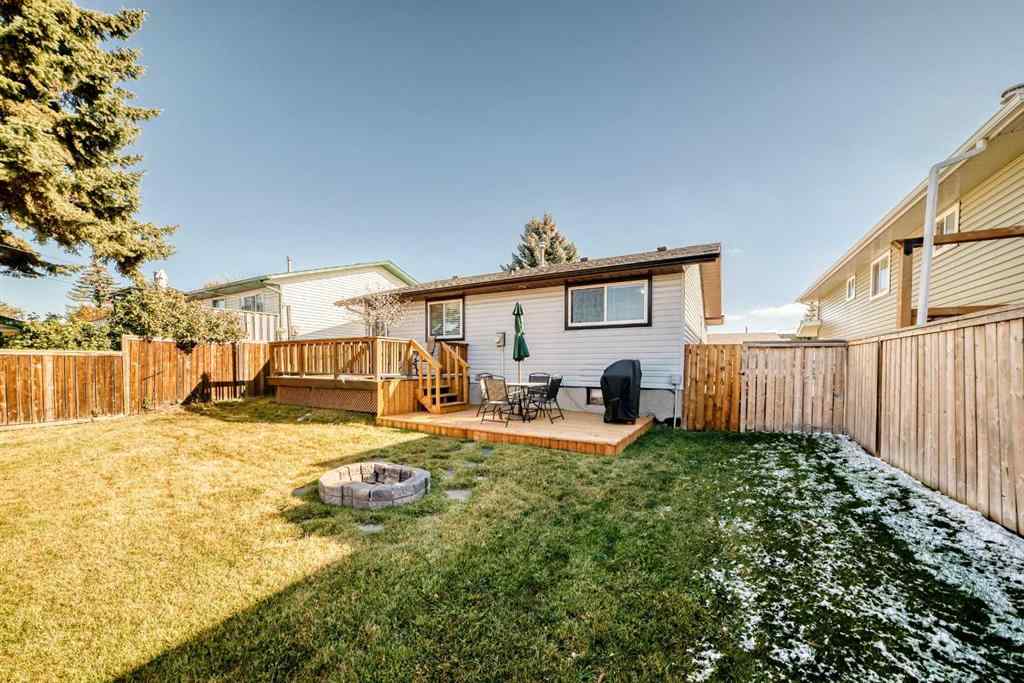 MLS® A2264590 - 67 Sandstone Crescent SE in Summerhill Airdrie, Residential