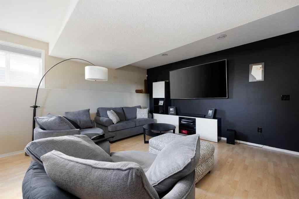 MLS® A2264591 - 275 Woodward Lane  in Wood Buffalo Fort McMurray, Residential