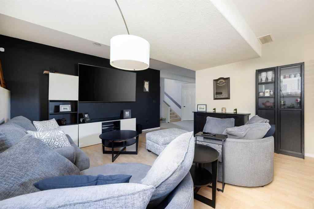 MLS® A2264591 - 275 Woodward Lane  in Wood Buffalo Fort McMurray, Residential