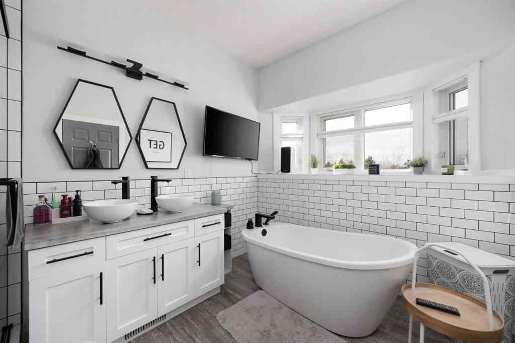 MLS® A2264591 - 275 Woodward Lane  in Wood Buffalo Fort McMurray, Residential