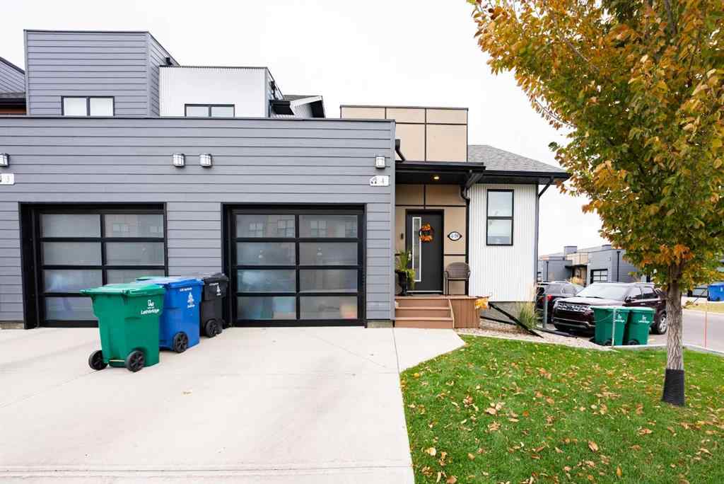 MLS® A2264593 - Unit #4 59 Aquitania Circle W in The Crossings Lethbridge, Residential