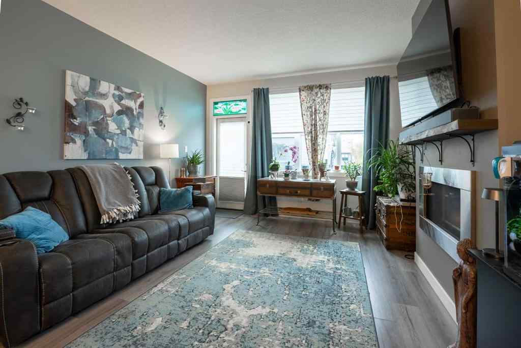 MLS® A2264593 - Unit #4 59 Aquitania Circle W in The Crossings Lethbridge, Residential