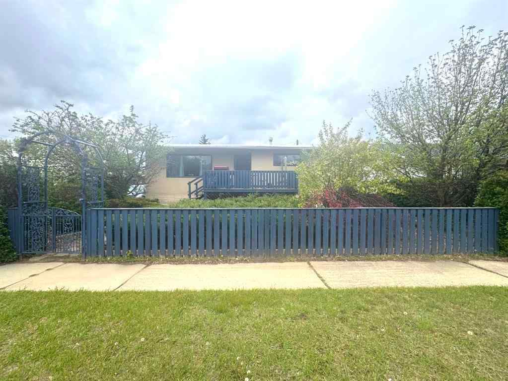 MLS® A2264594 - 5210 Waghorn   in NONE Blackfalds, Residential