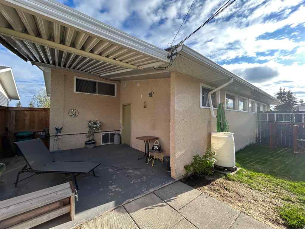 MLS® A2264594 - 5210 Waghorn   in NONE Blackfalds, Residential