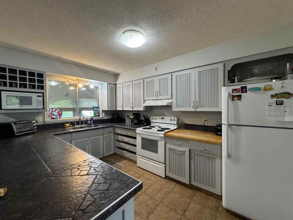 MLS® A2264594 - 5210 Waghorn   in NONE Blackfalds, Residential