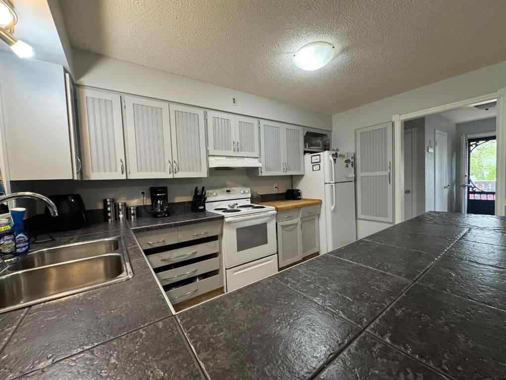 MLS® A2264594 - 5210 Waghorn   in NONE Blackfalds, Residential