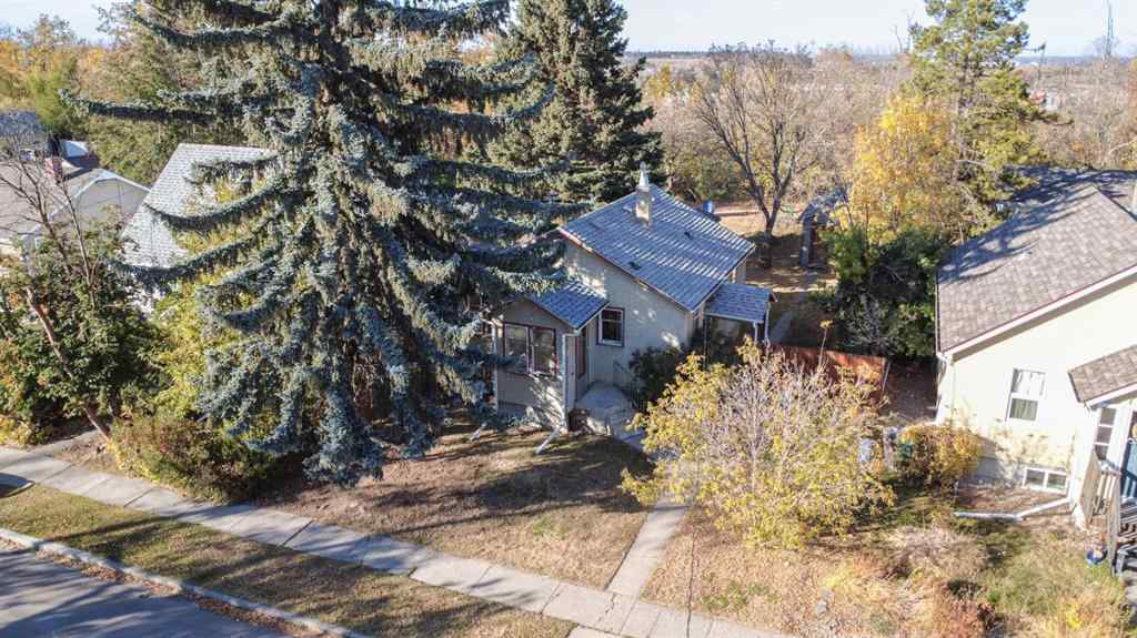 MLS® A2264595 - 4206 51A Street  in Michener Hill Red Deer, Residential