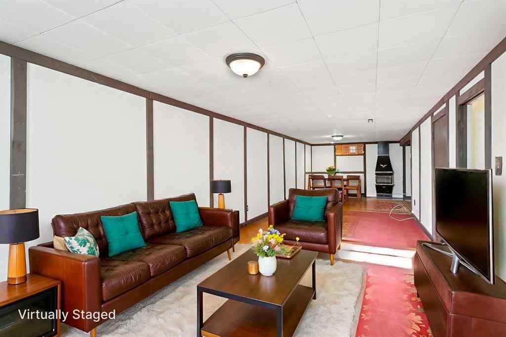 MLS® A2264598 - 5316 Thorncliffe Drive NW in Thorncliffe Calgary, Residential