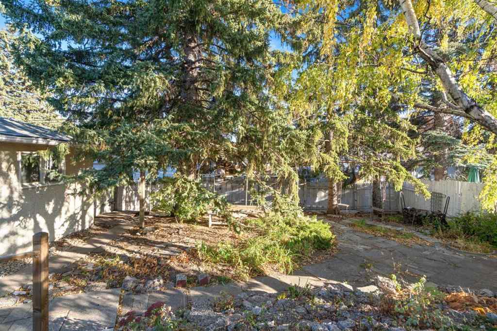 MLS® A2264598 - 5316 Thorncliffe Drive NW in Thorncliffe Calgary, Residential