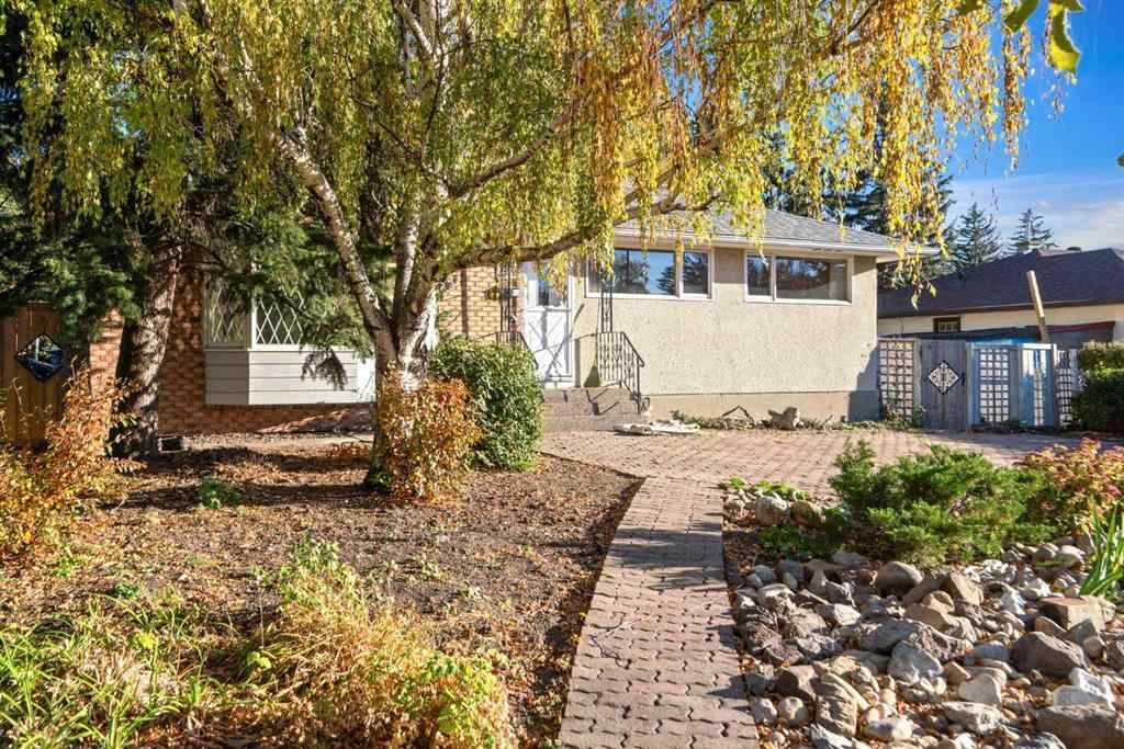 MLS® A2264598 - 5316 Thorncliffe Drive NW in Thorncliffe Calgary, Residential