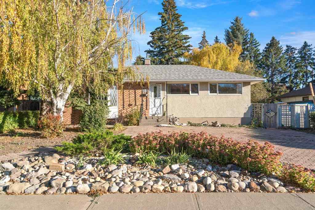 MLS® A2264598 - 5316 Thorncliffe Drive NW in Thorncliffe Calgary, Residential