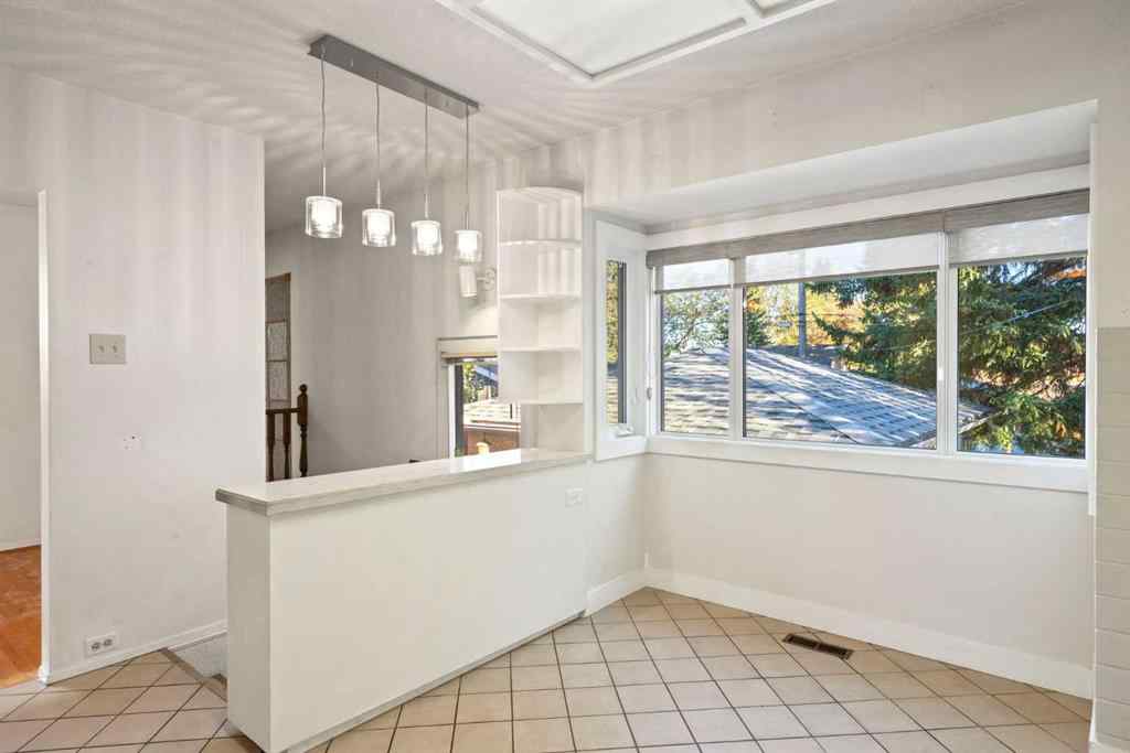 MLS® A2264598 - 5316 Thorncliffe Drive NW in Thorncliffe Calgary, Residential