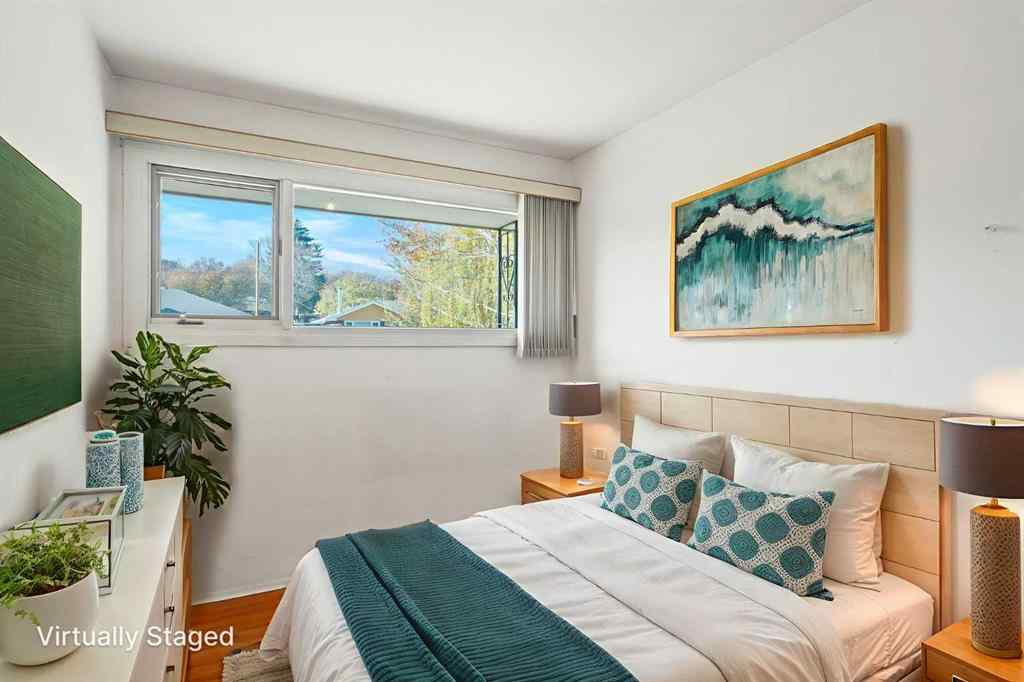 MLS® A2264598 - 5316 Thorncliffe Drive NW in Thorncliffe Calgary, Residential