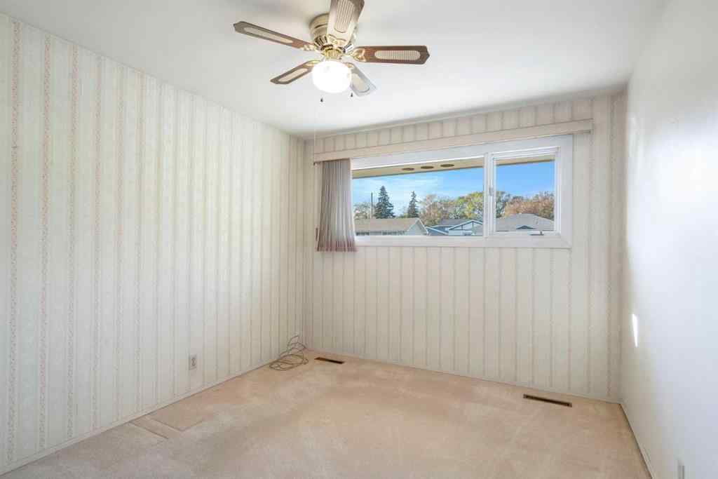 MLS® A2264598 - 5316 Thorncliffe Drive NW in Thorncliffe Calgary, Residential