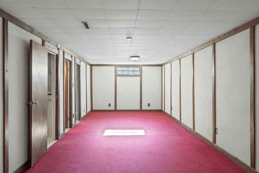 MLS® A2264598 - 5316 Thorncliffe Drive NW in Thorncliffe Calgary, Residential