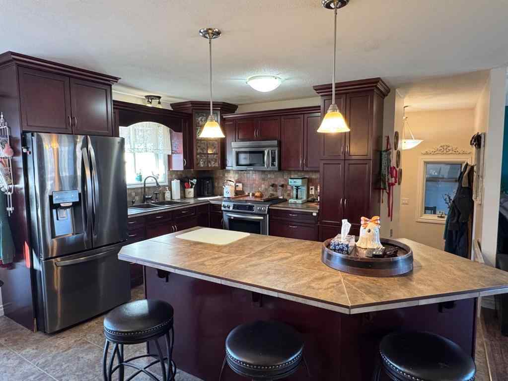 MLS® A2264606 - 11632 120 Avenue Close  in NONE Fairview, Residential