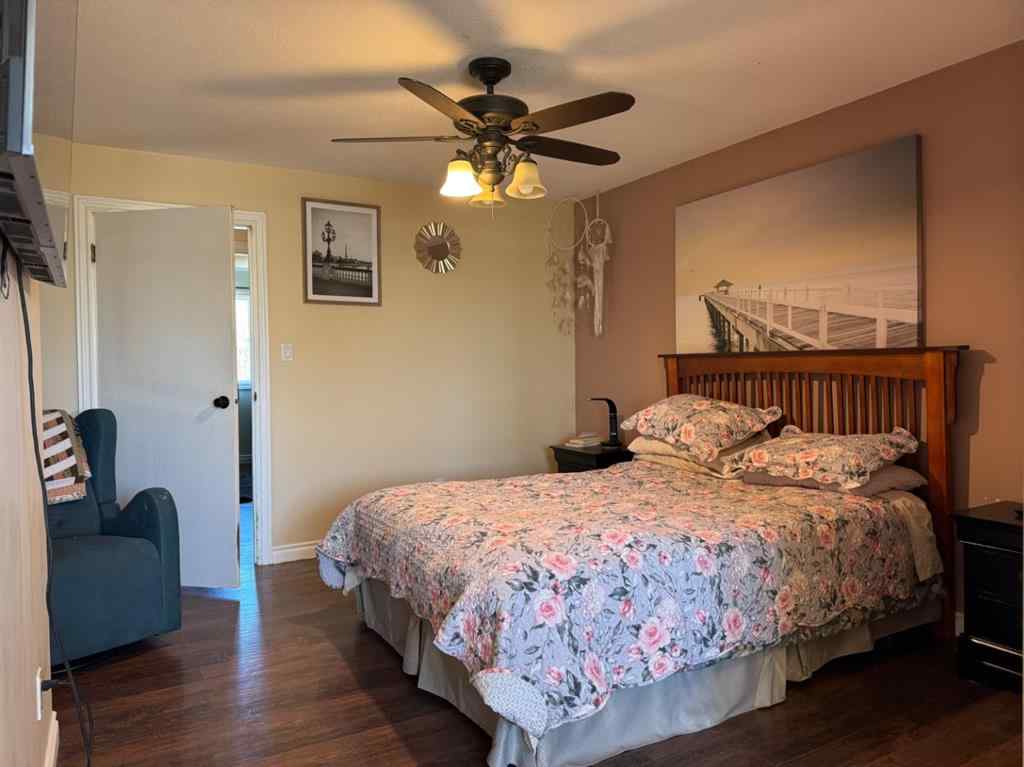 MLS® A2264606 - 11632 120 Avenue Close  in NONE Fairview, Residential