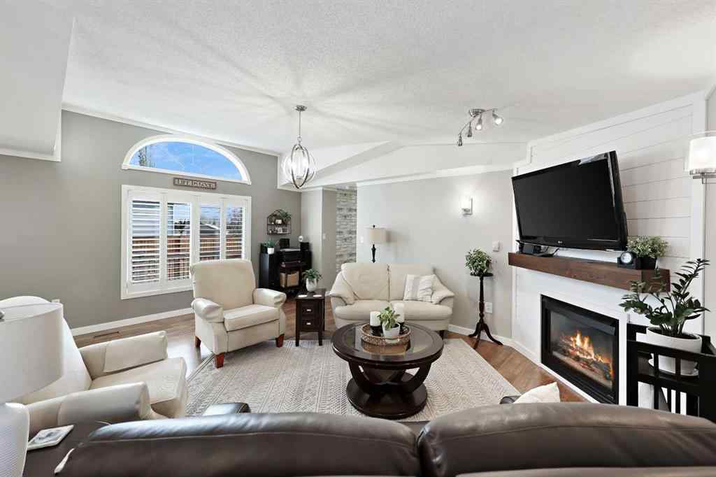 MLS® A2264611 - 835 Beckner Crescent  in NONE Carstairs, Residential