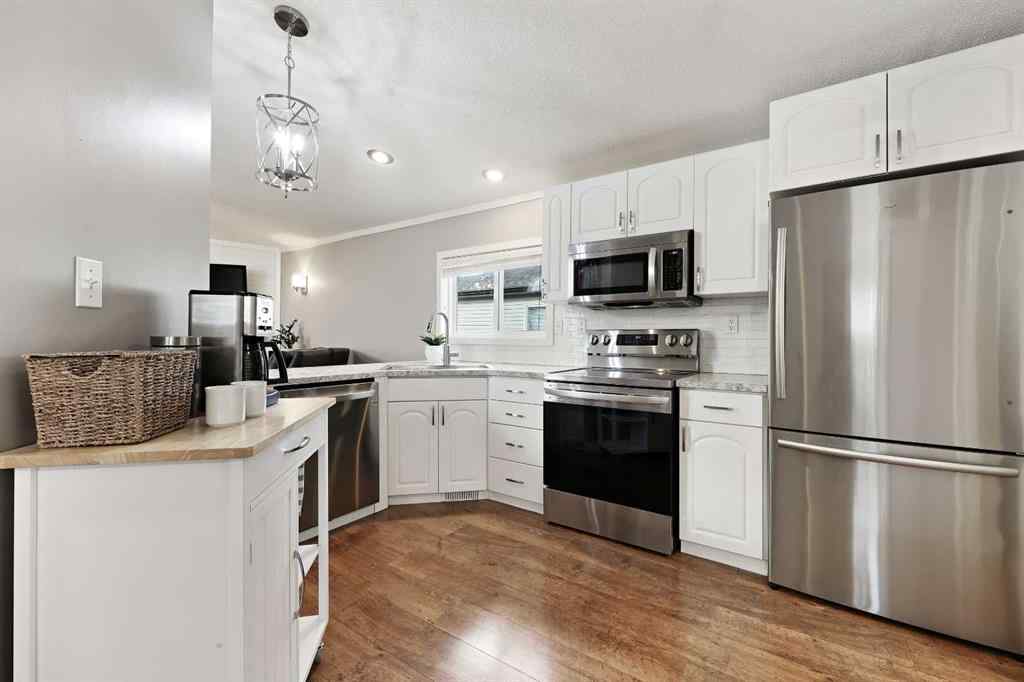 MLS® A2264611 - 835 Beckner Crescent  in NONE Carstairs, Residential