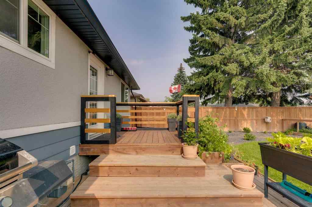 MLS® A2264619 - 2444 45 Street SE in Forest Lawn Calgary, Residential