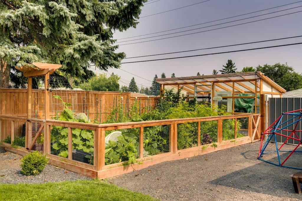 MLS® A2264619 - 2444 45 Street SE in Forest Lawn Calgary, Residential