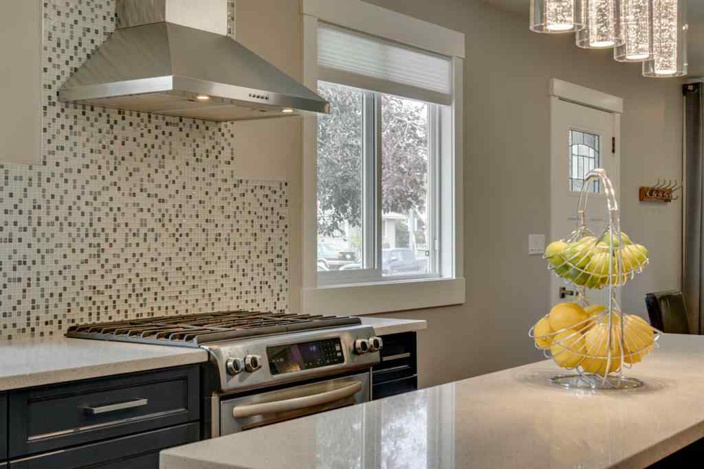 MLS® A2264619 - 2444 45 Street SE in Forest Lawn Calgary, Residential